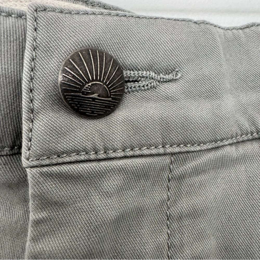Faherty Gray Organic Cotton Blend Chino Shorts Iconic Button Size 34